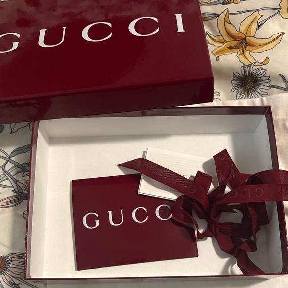 Gucci Beige and Cream Shoulder Bag - Picture 4 of 5